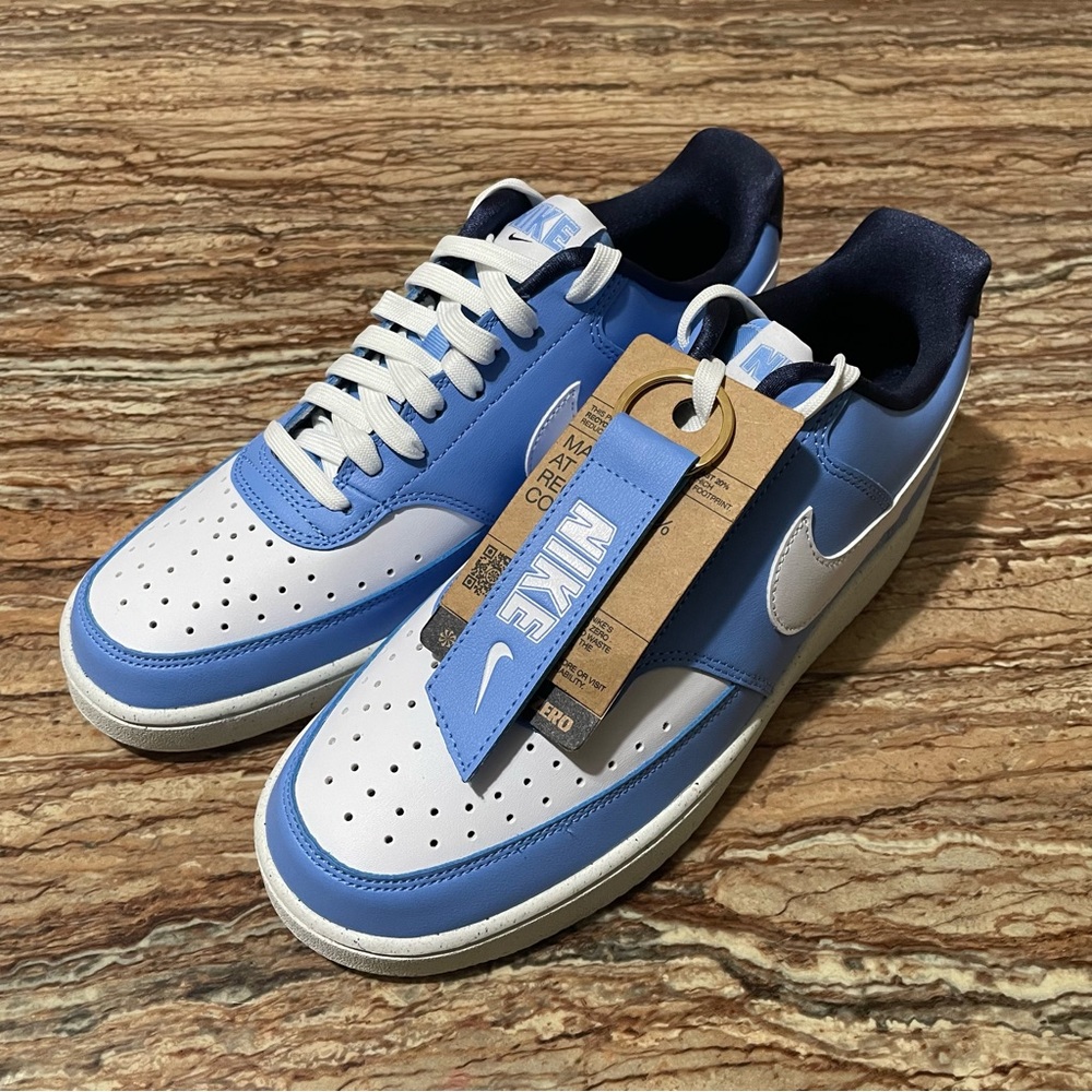 Nike - Picture 1 of 17